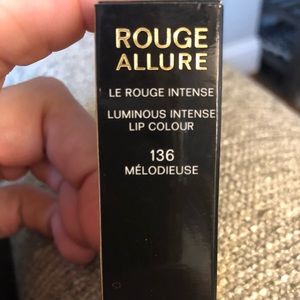 Chanel Rouge Allure 136 Mèlodieuse